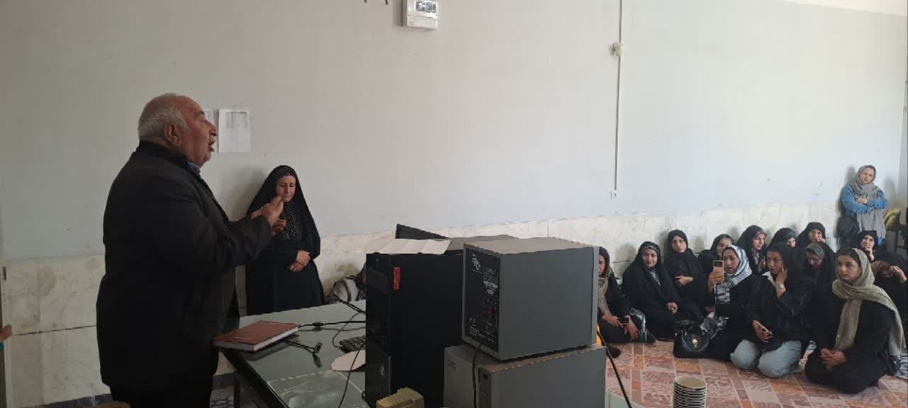نشست نمازی ویژه دانش آموزان و اولیاء شهرستان مبارکه اصفهان