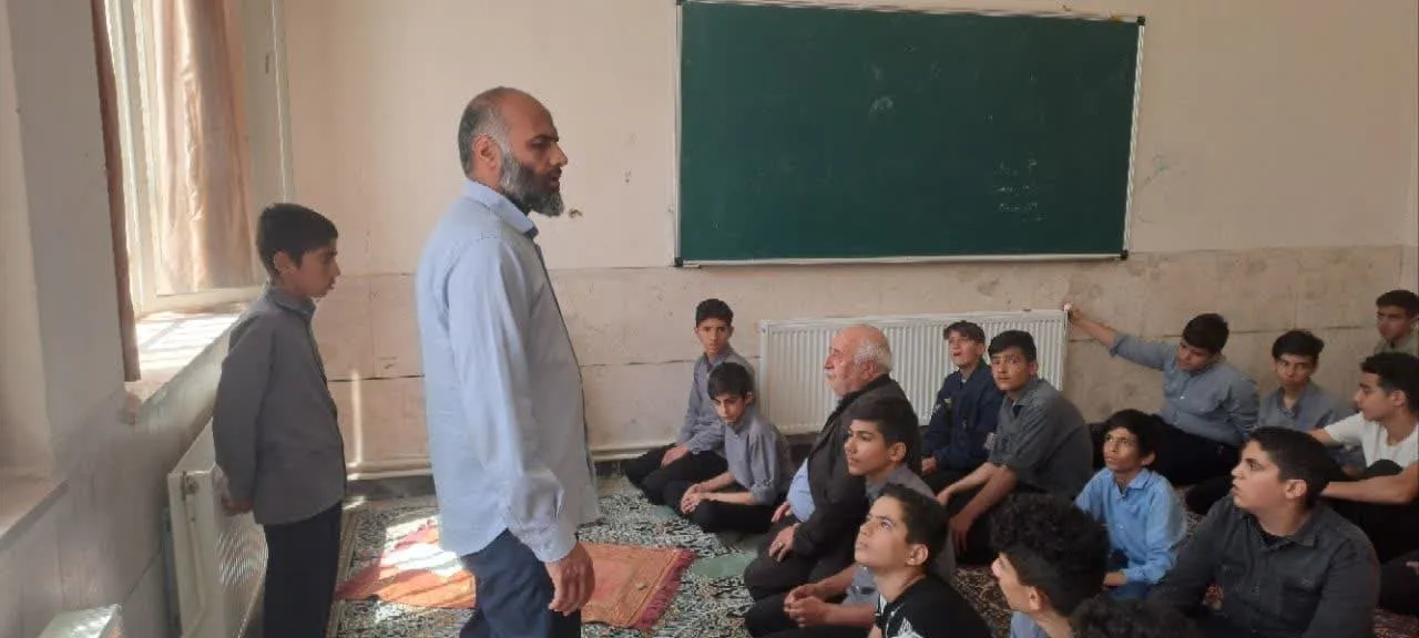 نشست نمازی ویژه دانش آموزان و اولیاء شهرستان مبارکه اصفهان