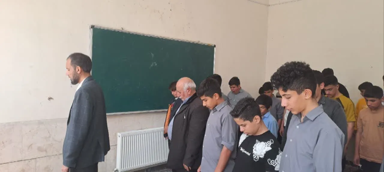 نشست نمازی ویژه دانش آموزان و اولیاء شهرستان مبارکه اصفهان