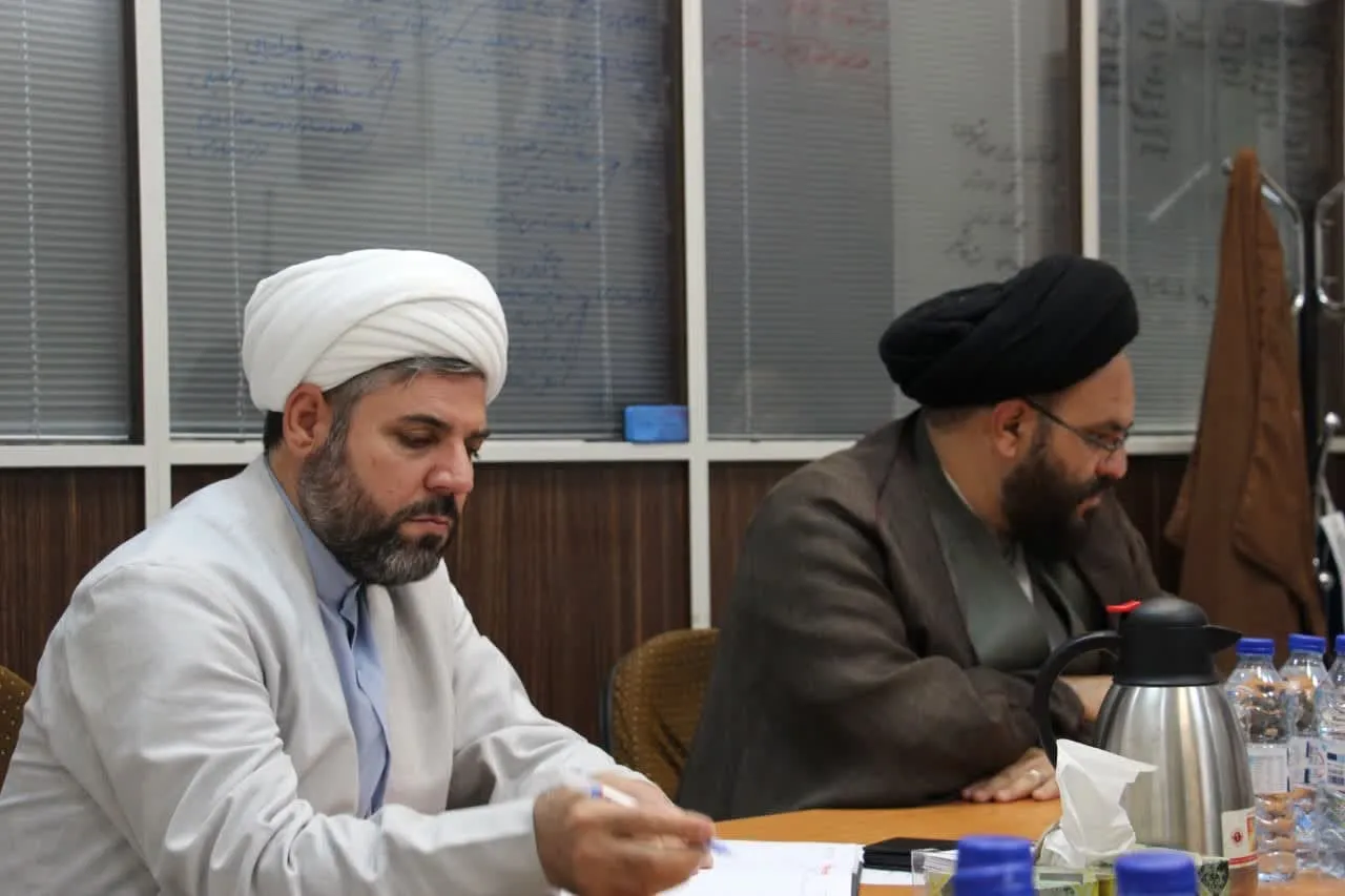 جلسه هماندیشی ساماندهی برنامه کاربردی شمع ویژه ائمه جماعات استان تهران