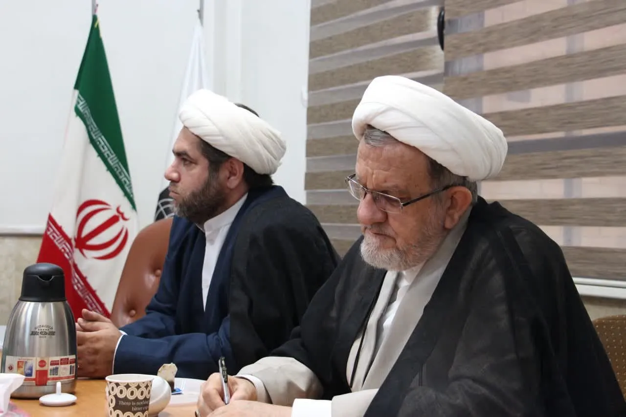 جلسه هماندیشی ساماندهی برنامه کاربردی شمع ویژه ائمه جماعات استان تهران