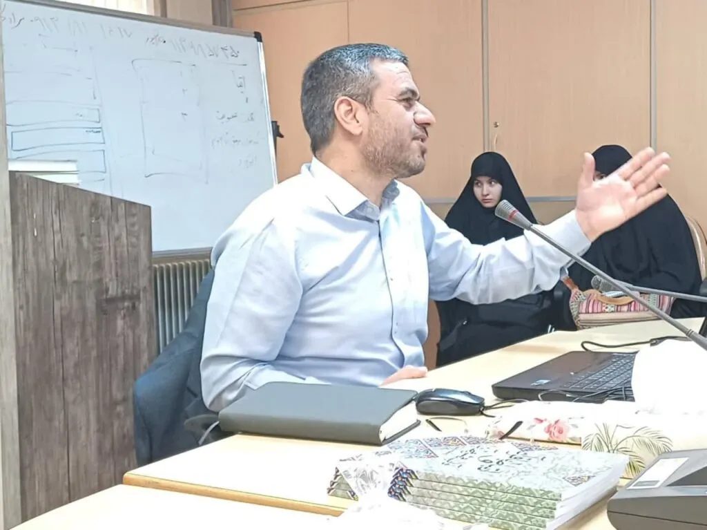 نشست تخصصی نماز ویژه دانشجویان در دانشگاه پیام نور شهرکرد برگزار شد