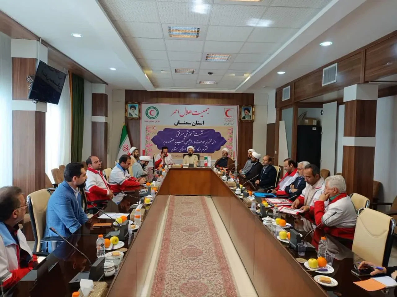 برگزاری جلسه شورای اقامه نماز جمعیت هلالاحمر استان سمنان با حضور مدیر ستاد اقامه نماز