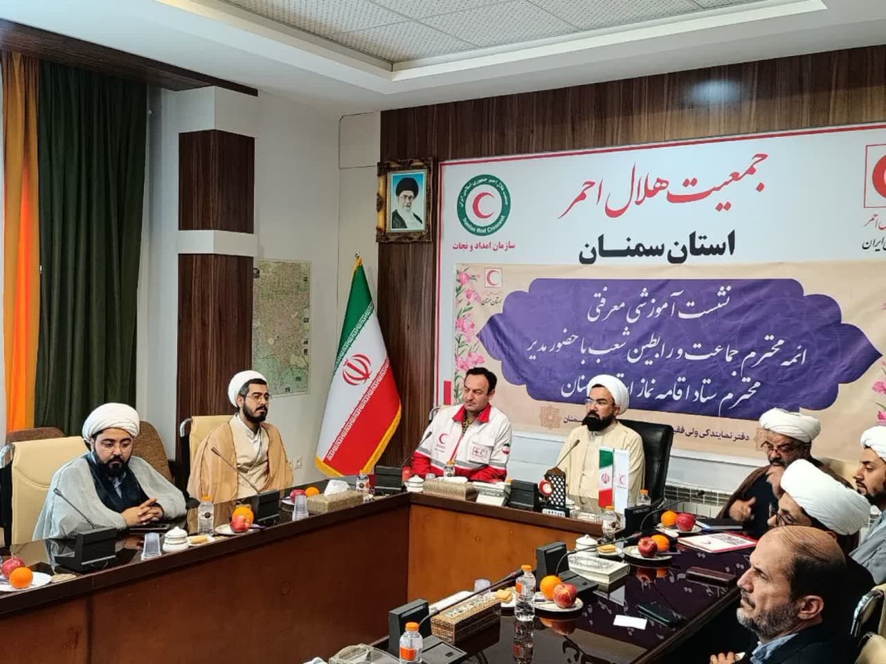 برگزاری جلسه شورای اقامه نماز جمعیت هلال‌احمر استان سمنان با حضور مدیر ستاد اقامه نماز