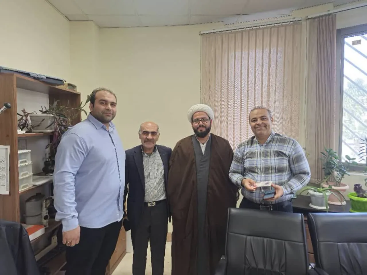 تجلیل از فعالان نماز اداره گاز استان لرستان