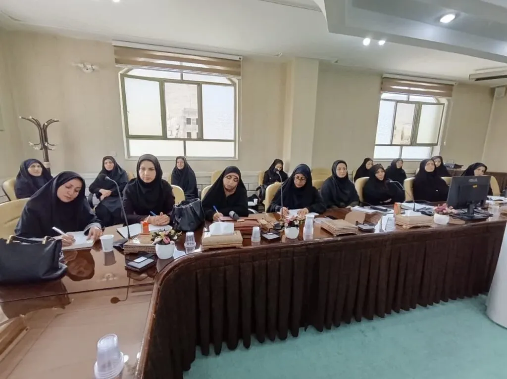 دوره آموزشی شیوههای فرهنگسازی نماز در خانواده در چهارمحالوبختیاری برگزار شد