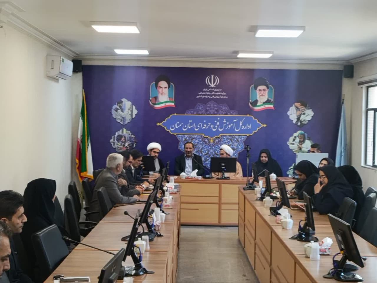 جلسه شورای اقامه نماز اداره کل آموزش فنی و حرفهای برگزار شد