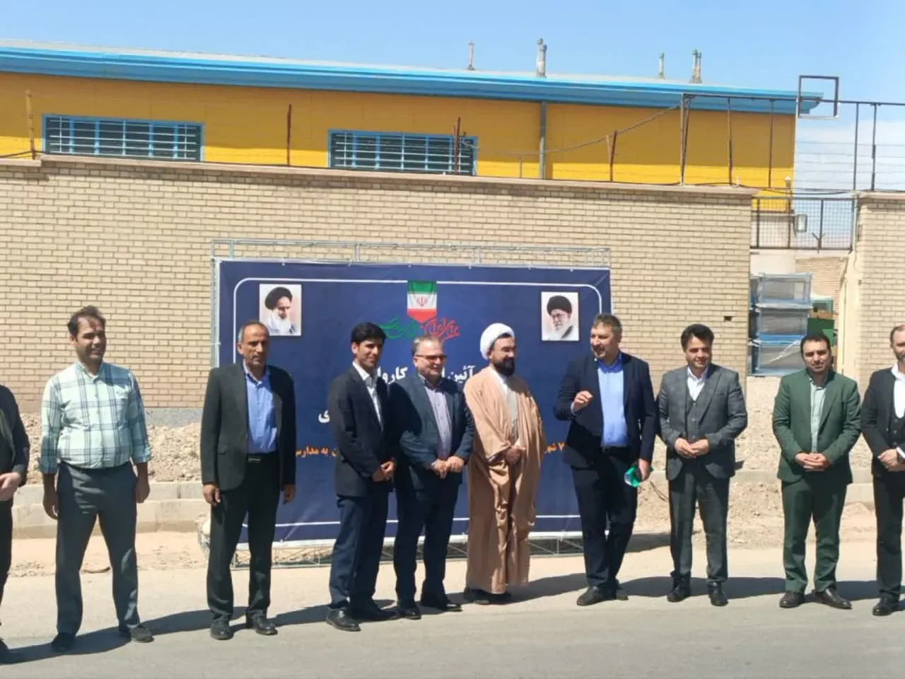 آیین بهرهبرداری از اقلام نمازخانهای در مدارس کمبرخوردار استان سمنان برگزار شد