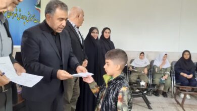 تجلیل از نفرات برتر مسابقه کتابخوانی نماز در گیلانغرب