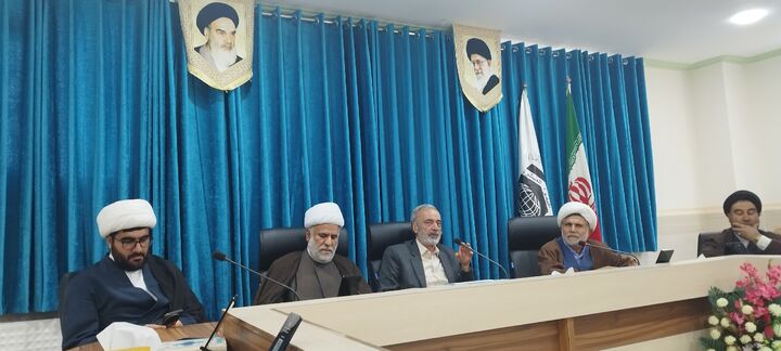 نشست دبیران ستاد اقامه نماز شهرستانها ومشاور امور بانوان با قائم مقام ستاد اقامه نماز در استان کهگیلویه وبویر احمد
