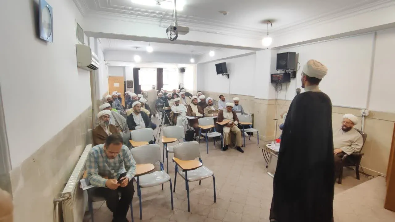 جلسه هماندیشی اساتید مرکز تخصصی نماز با مسئولان ستاد اقامه نماز برگزار شد