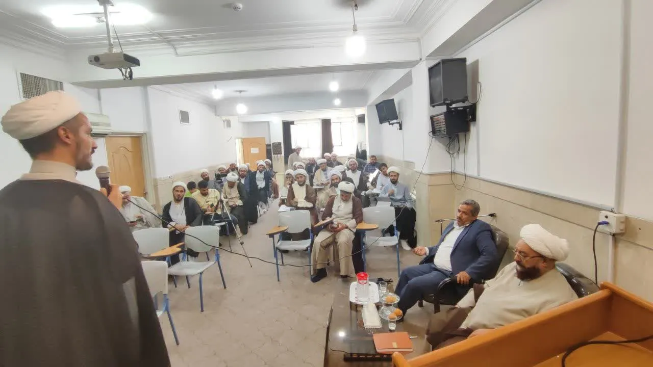 جلسه هماندیشی اساتید مرکز تخصصی نماز با مسئولان ستاد اقامه نماز برگزار شد