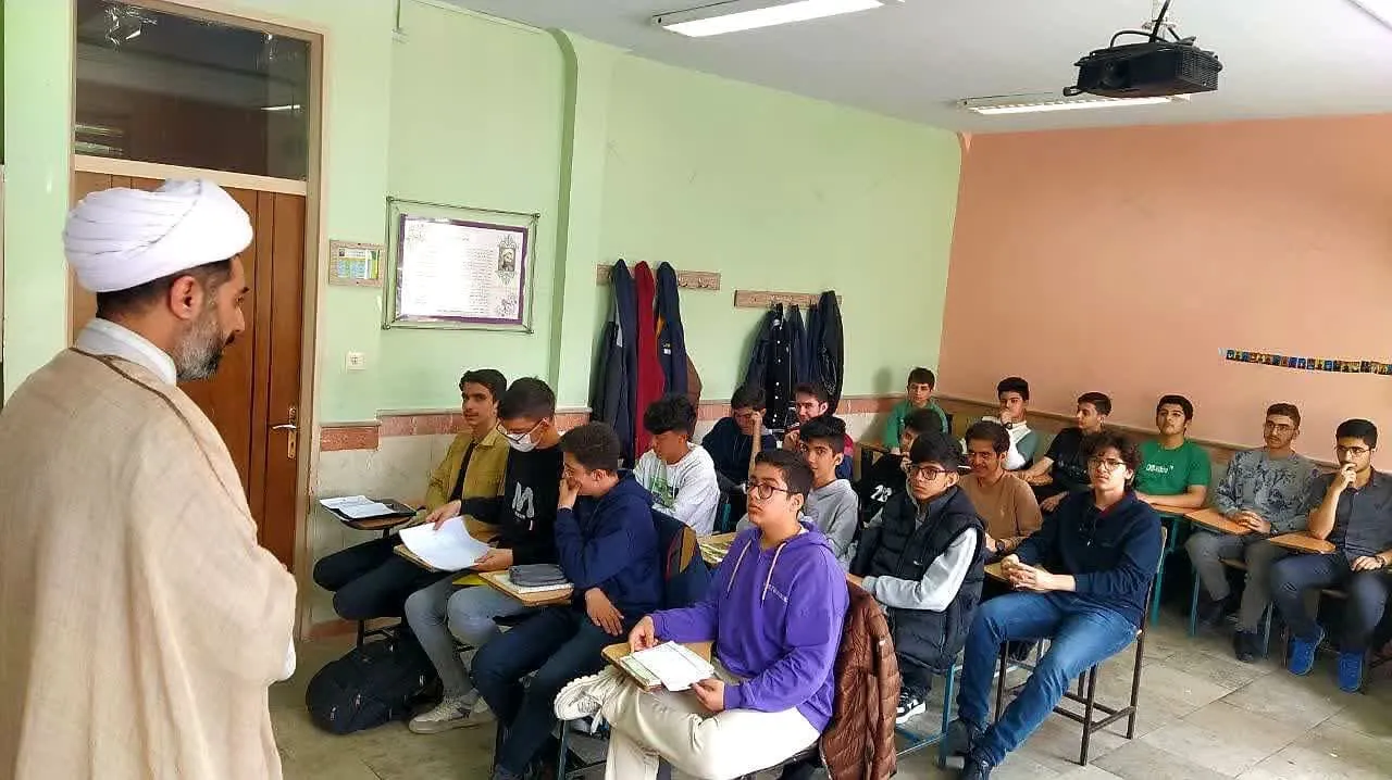 گفتمان نماز دانش آموزی مدارس سمپاد تبریز
