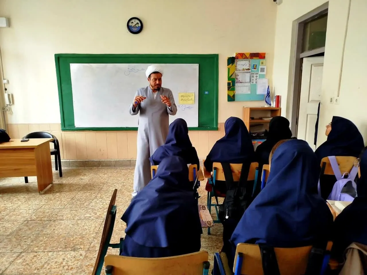 گفتمان نماز دانش آموزی مدارس سمپاد تبریز