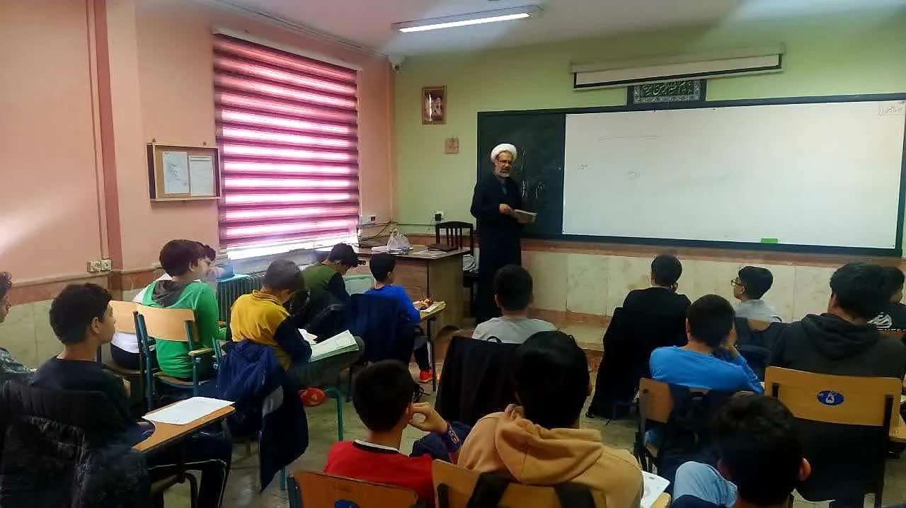 گفتمان نماز دانش آموزی مدارس سمپاد تبریز