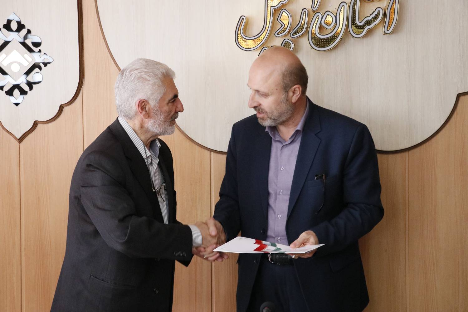 تجلیل از فعالان نماز صدا و سیمای اردبیل