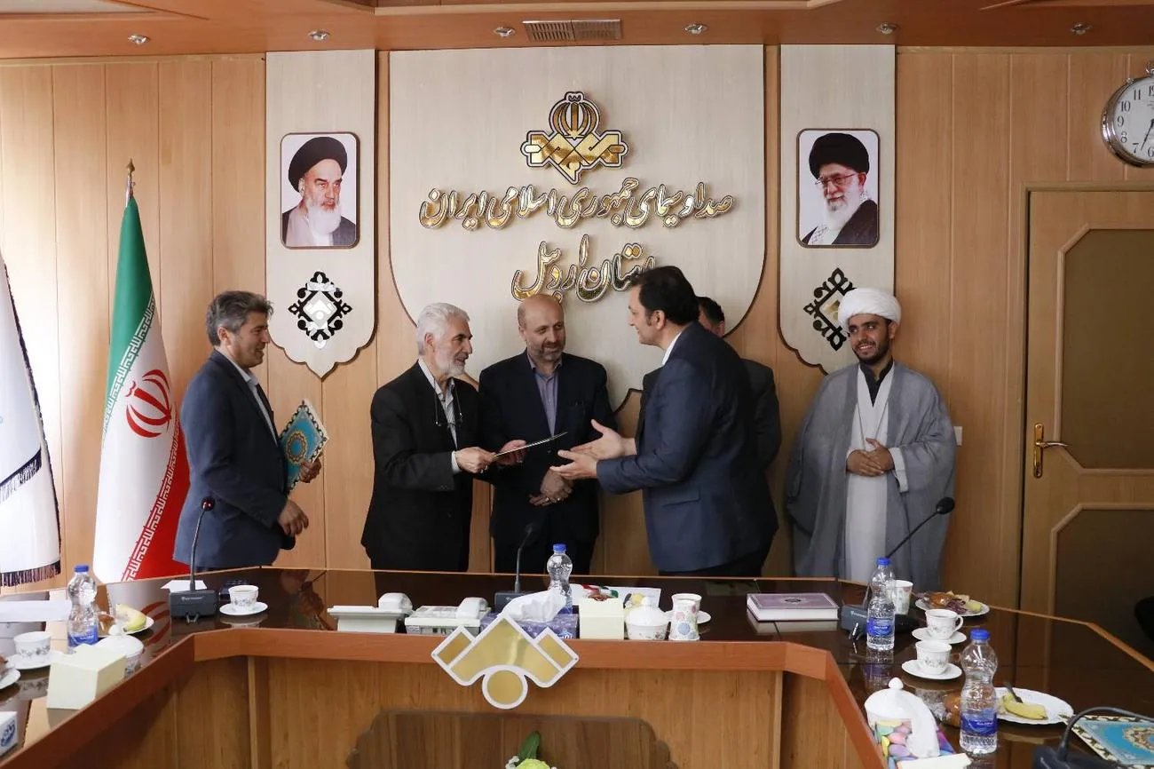 تجلیل از فعالان نماز صدا و سیمای اردبیل