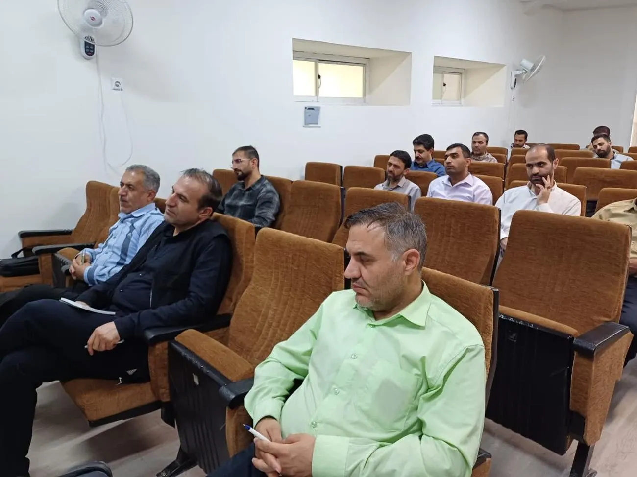 اولین گردهمایی دبیران اقامه نماز ادارات چهارمحالوبختیاری در جمکران برگزار شد