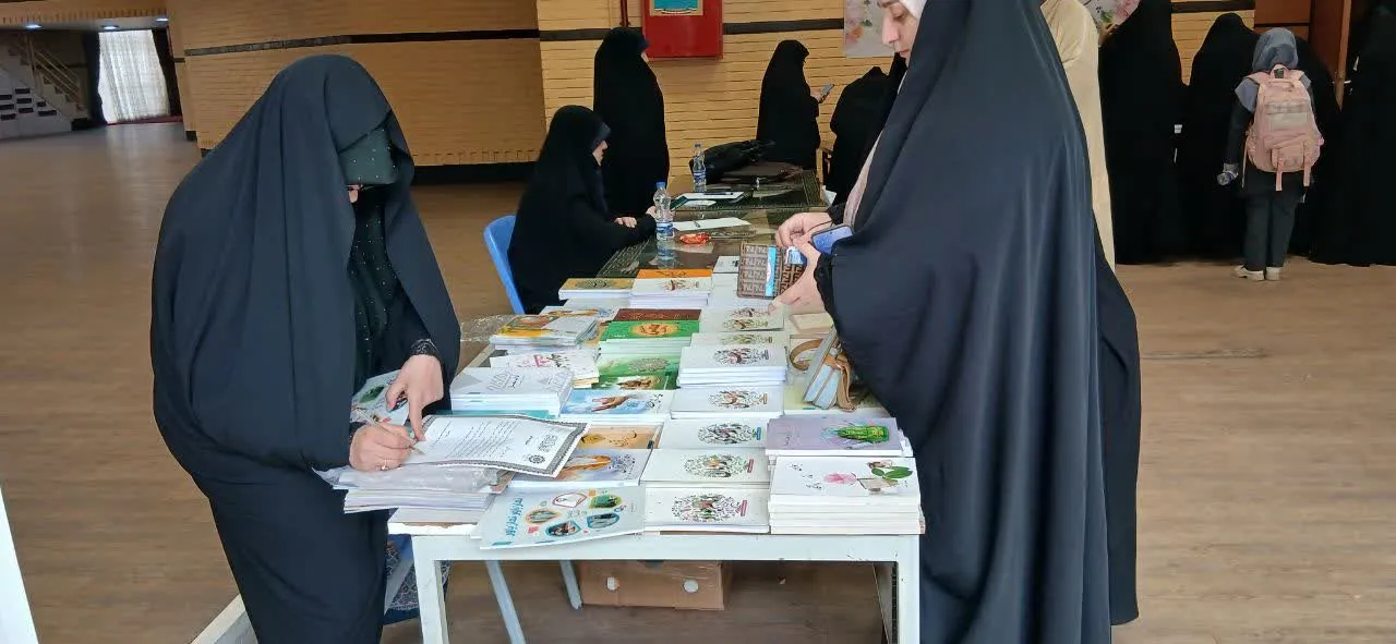 اولین همایش مادران،معماران فرهنگ اقامه نماز تبریز