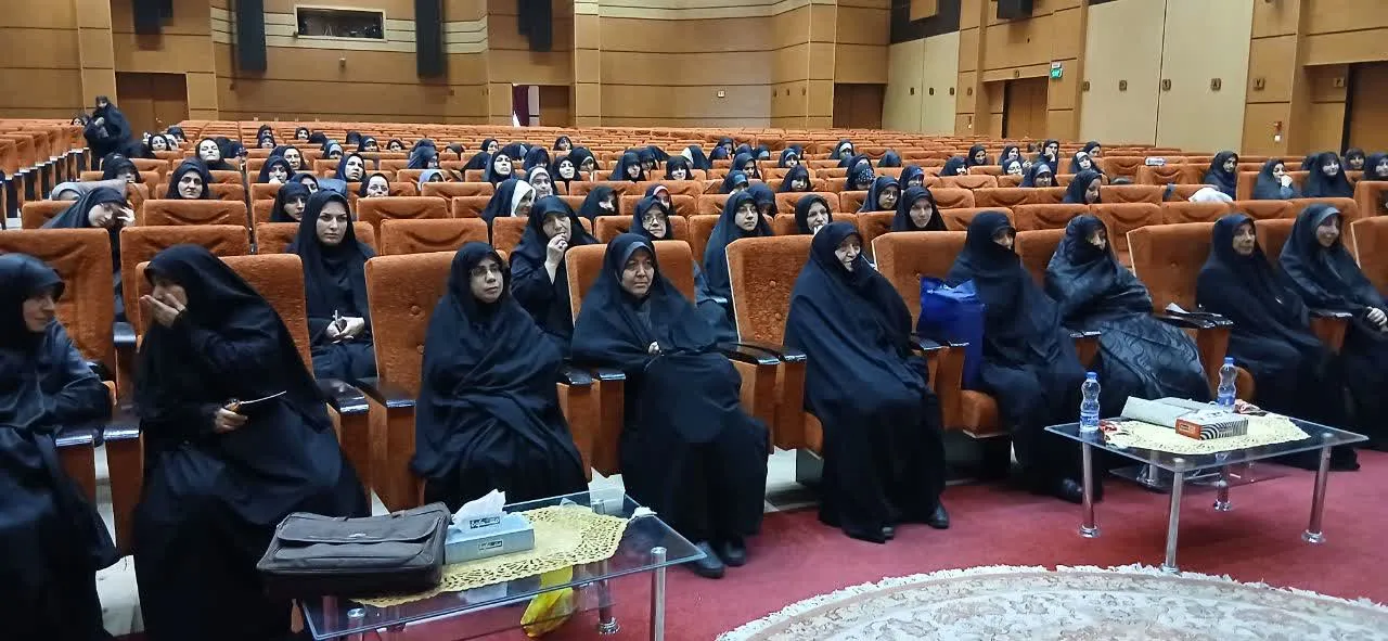 اولین همایش مادران،معماران فرهنگ اقامه نماز تبریز