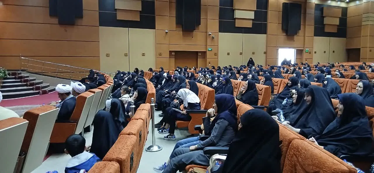 اولین همایش مادران،معماران فرهنگ اقامه نماز تبریز