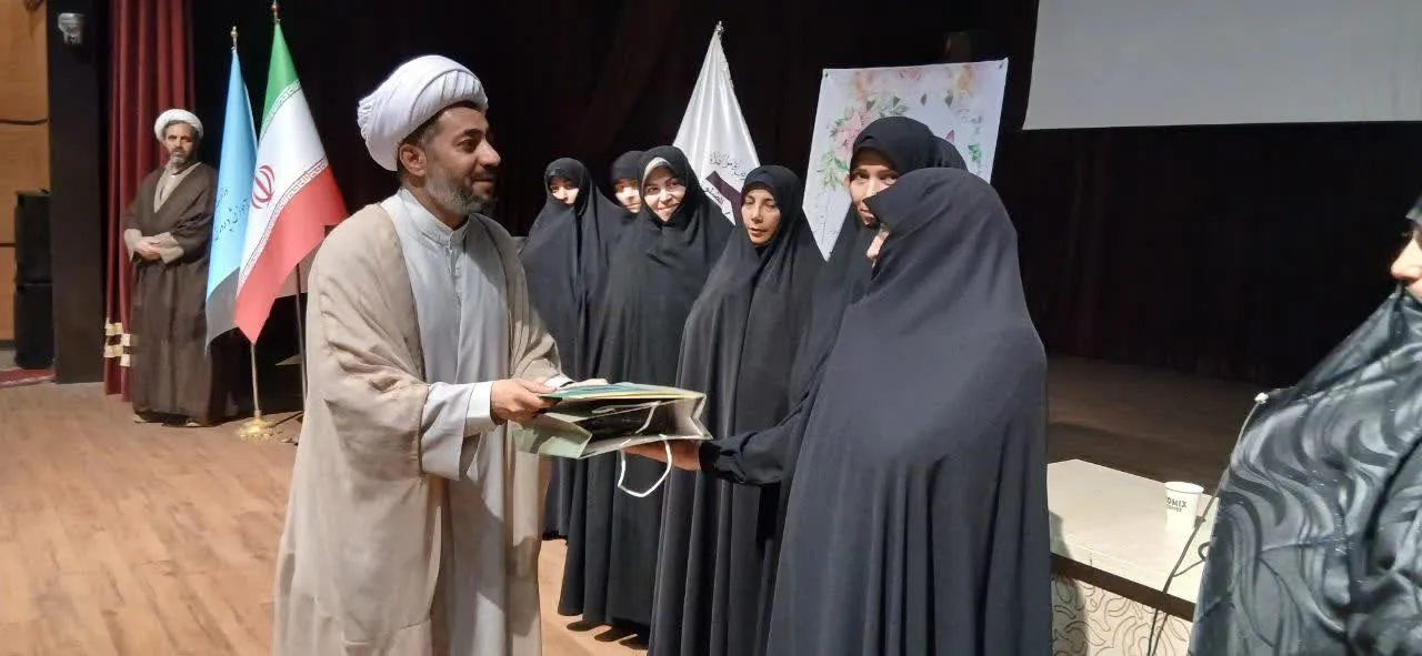 اولین همایش مادران،معماران فرهنگ اقامه نماز تبریز