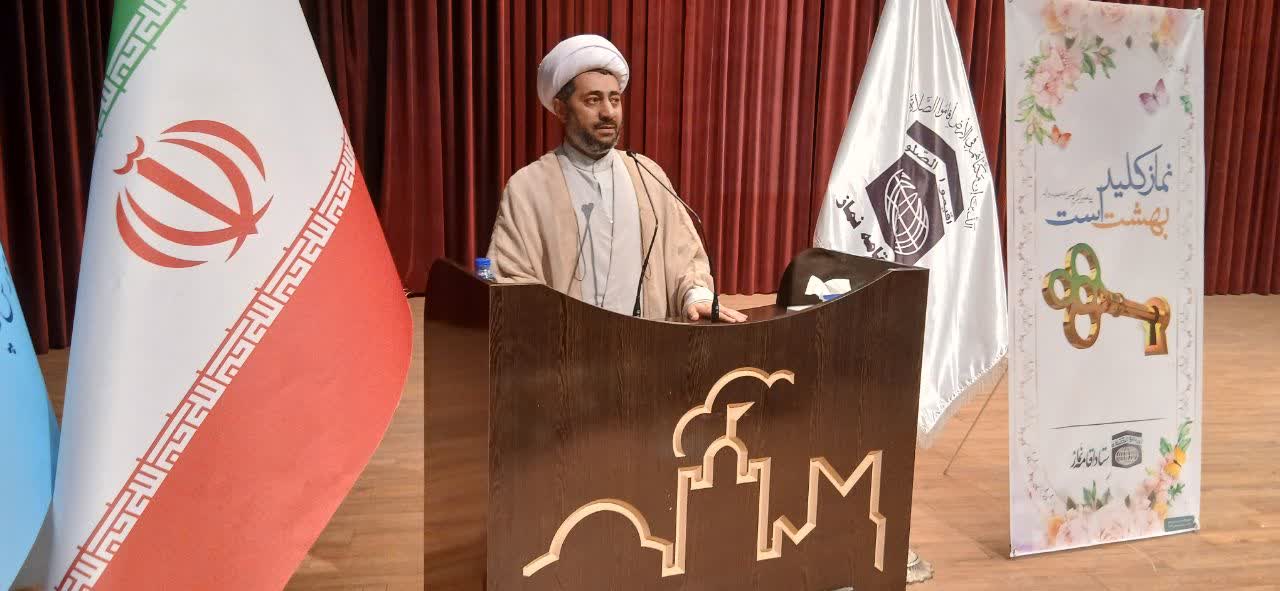 اولین همایش مادران،معماران فرهنگ اقامه نماز تبریز