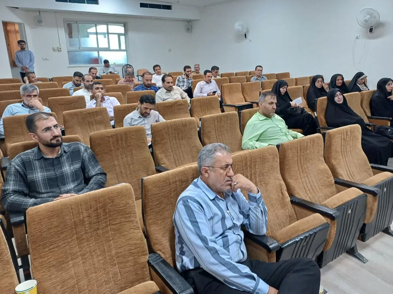 اولین گردهمایی دبیران اقامه نماز ادارات چهارمحالوبختیاری در جمکران برگزار شد