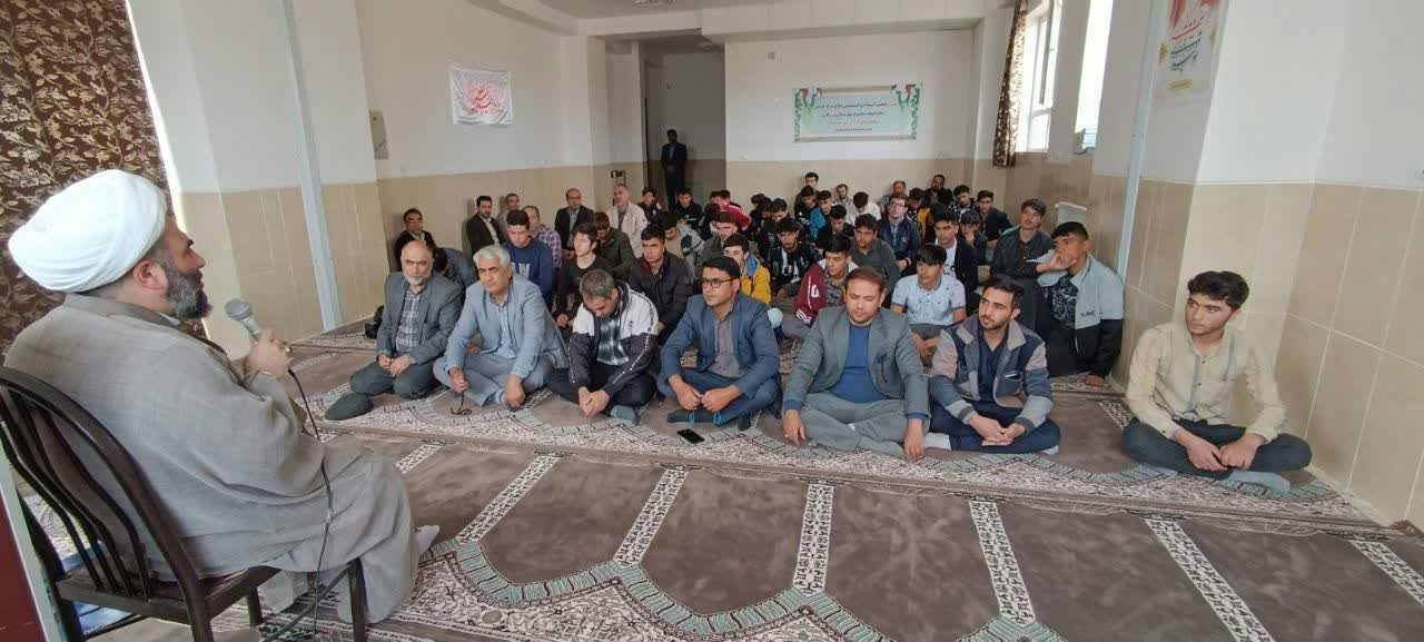 اهمیت نماز و اقامه نماز جماعت