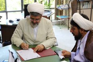 انعقاد تفاهمنامه فی مابین مدیر ستاد اقامه نماز و رئیس عقیدتی سیاسی گروه ۵۵ توپخانه اصفهان