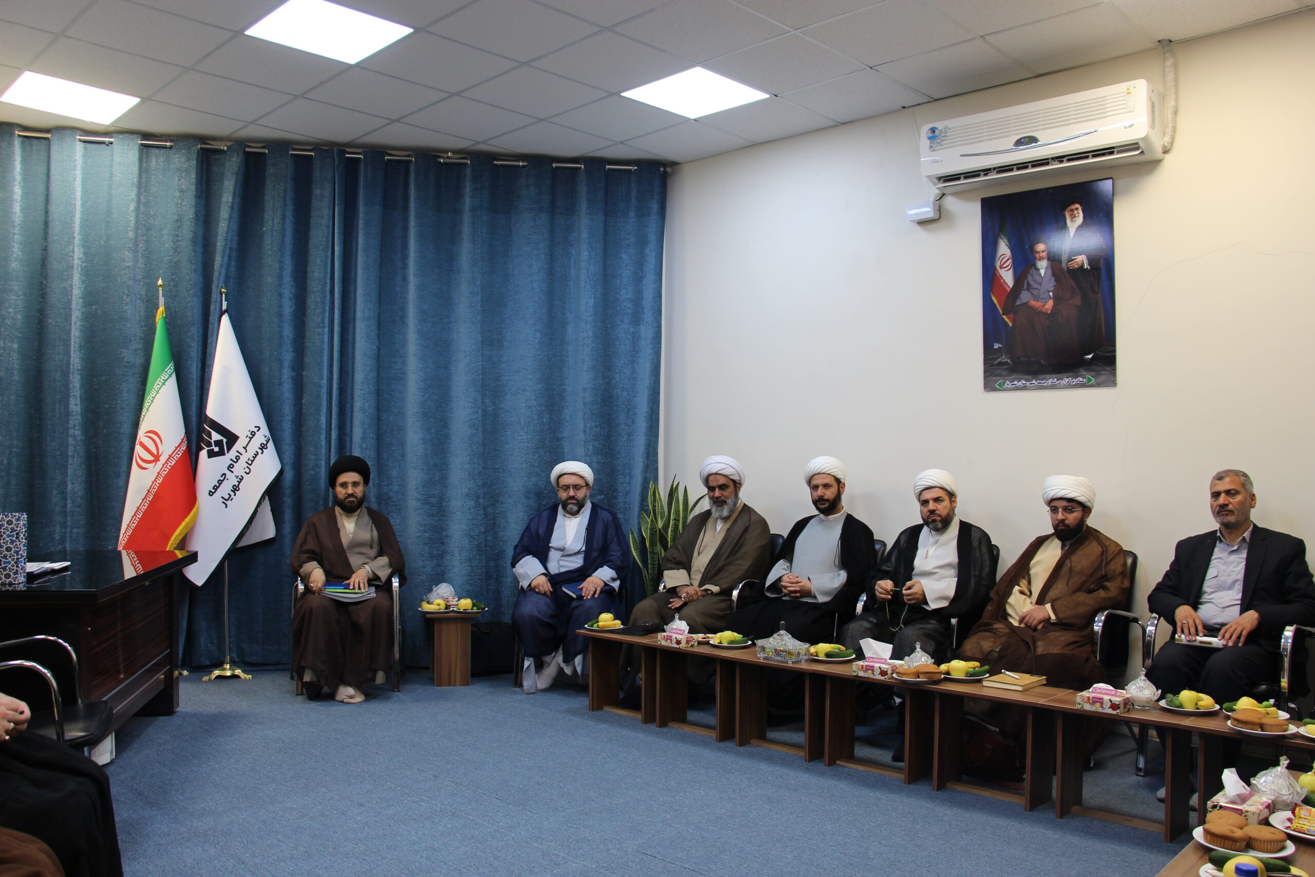 نشست قرارگاه ائمه جمعه جنوبغرب استان تهران برگزار شد