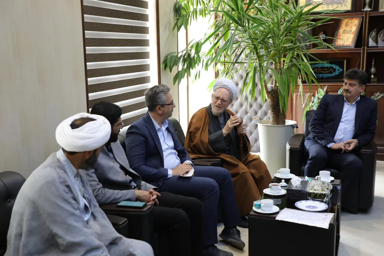 جلسه شورای اقامه نماز اداره کل امور مالیاتی استان اصفهان