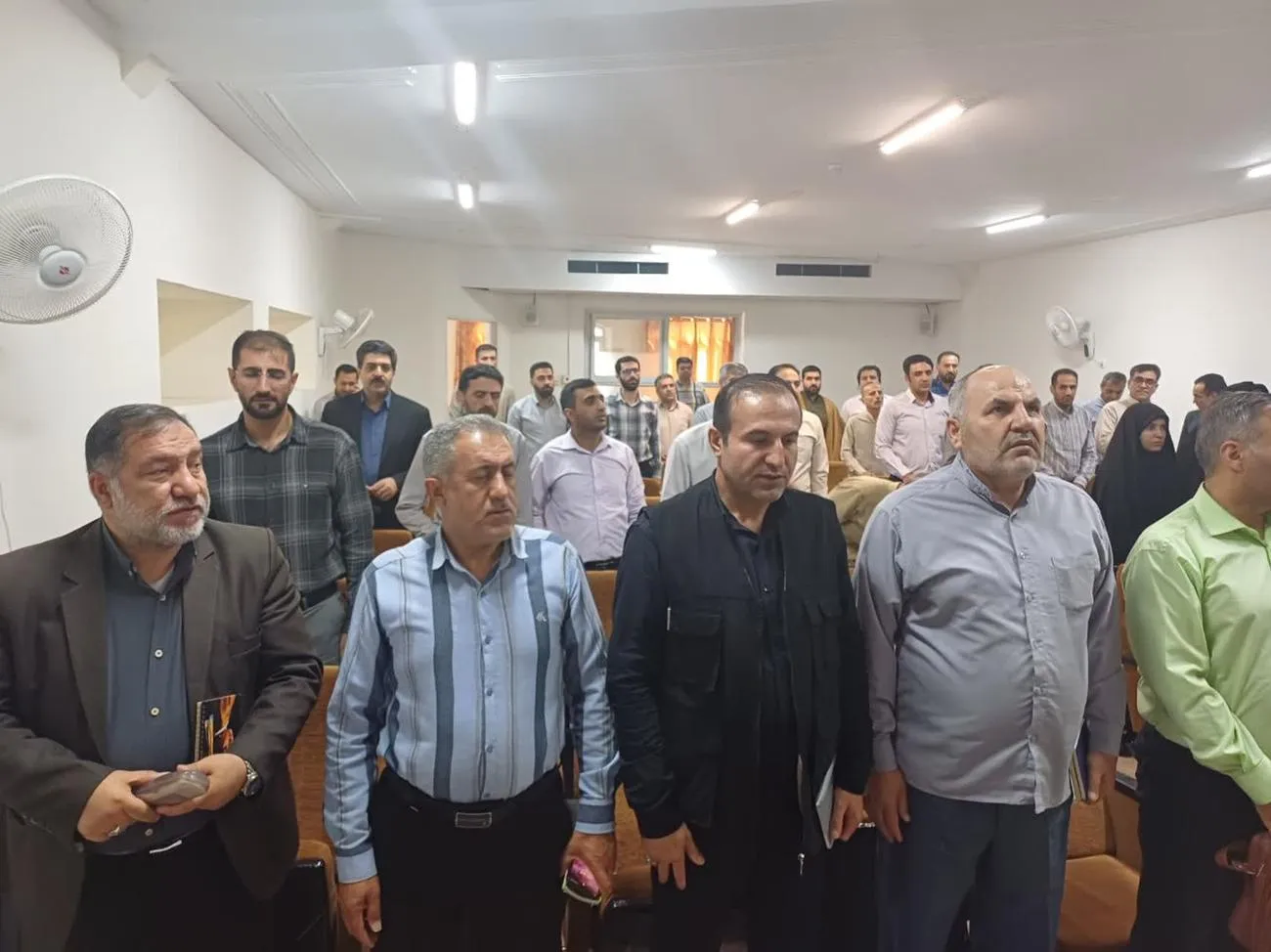 اولین گردهمایی دبیران اقامه نماز ادارات چهارمحالوبختیاری در جمکران برگزار شد