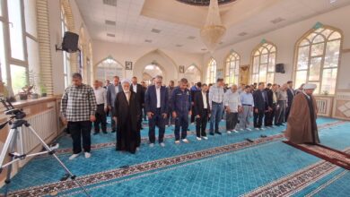 به مناسبت روز کارگر مدیر ستاد اقامه نماز استان از مجموعه تولید برق طوس بازدید کرد