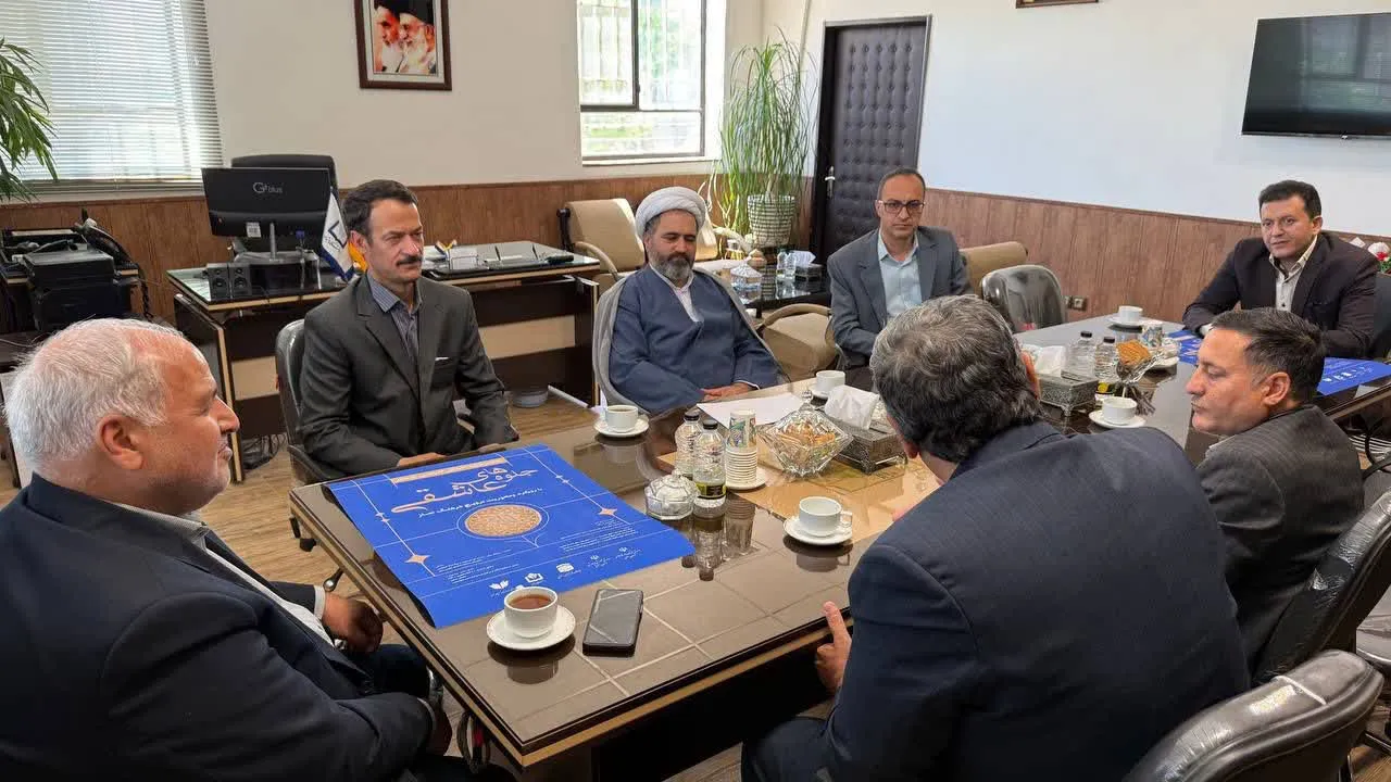 جشنواره طراحی پوستر نماز با عنوان جلوه های عاشقی در استان خراسان رضوی