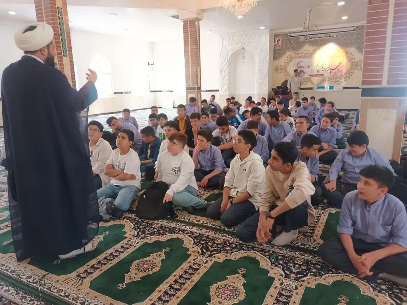جشن تکلیف دانش‌آموزان پایه هشتم در شهرستان بهار برگزار شد