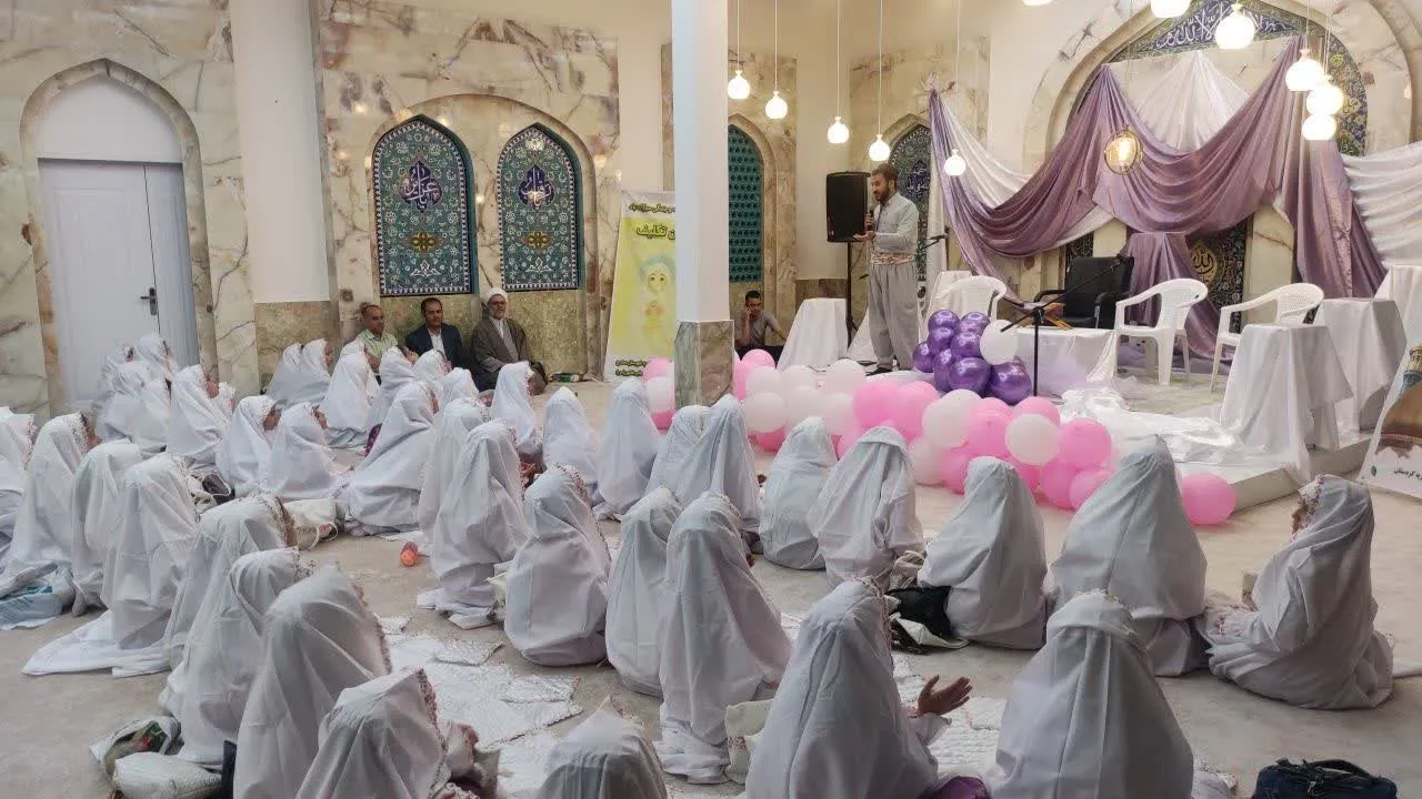 برگزاری جشن تکلیف دانش آموزان توسط ادارهکل اوقاف و امور خیریه استان کردستان