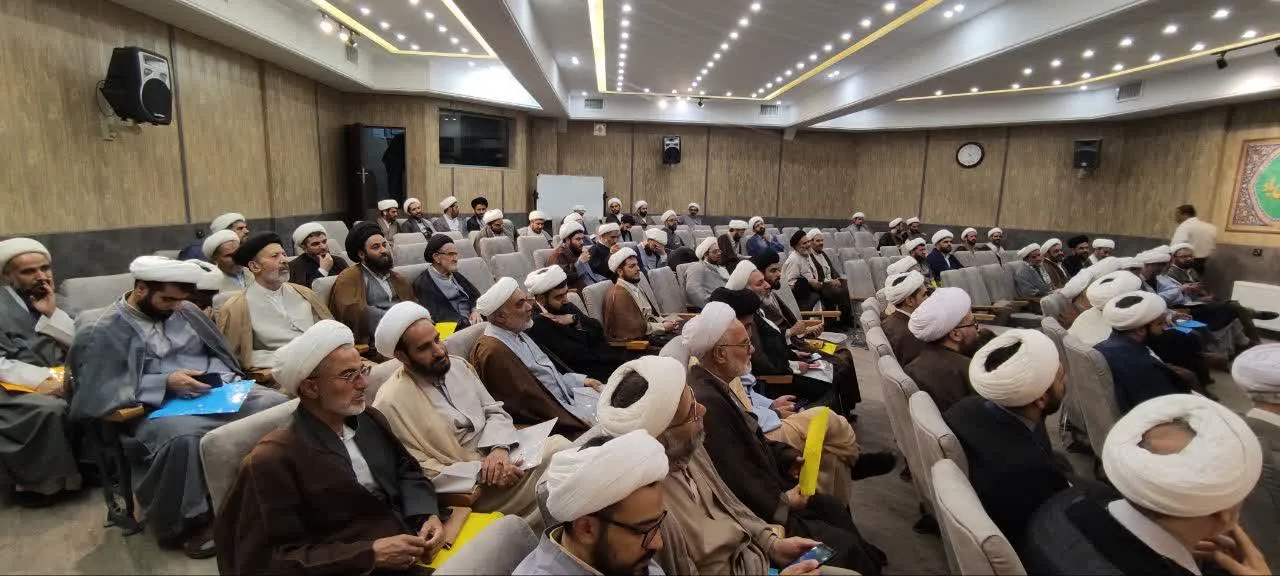 دوره آموزشی ویژه ائمه جماعات دستگاههای اجرایی استان همدان برگزار شد