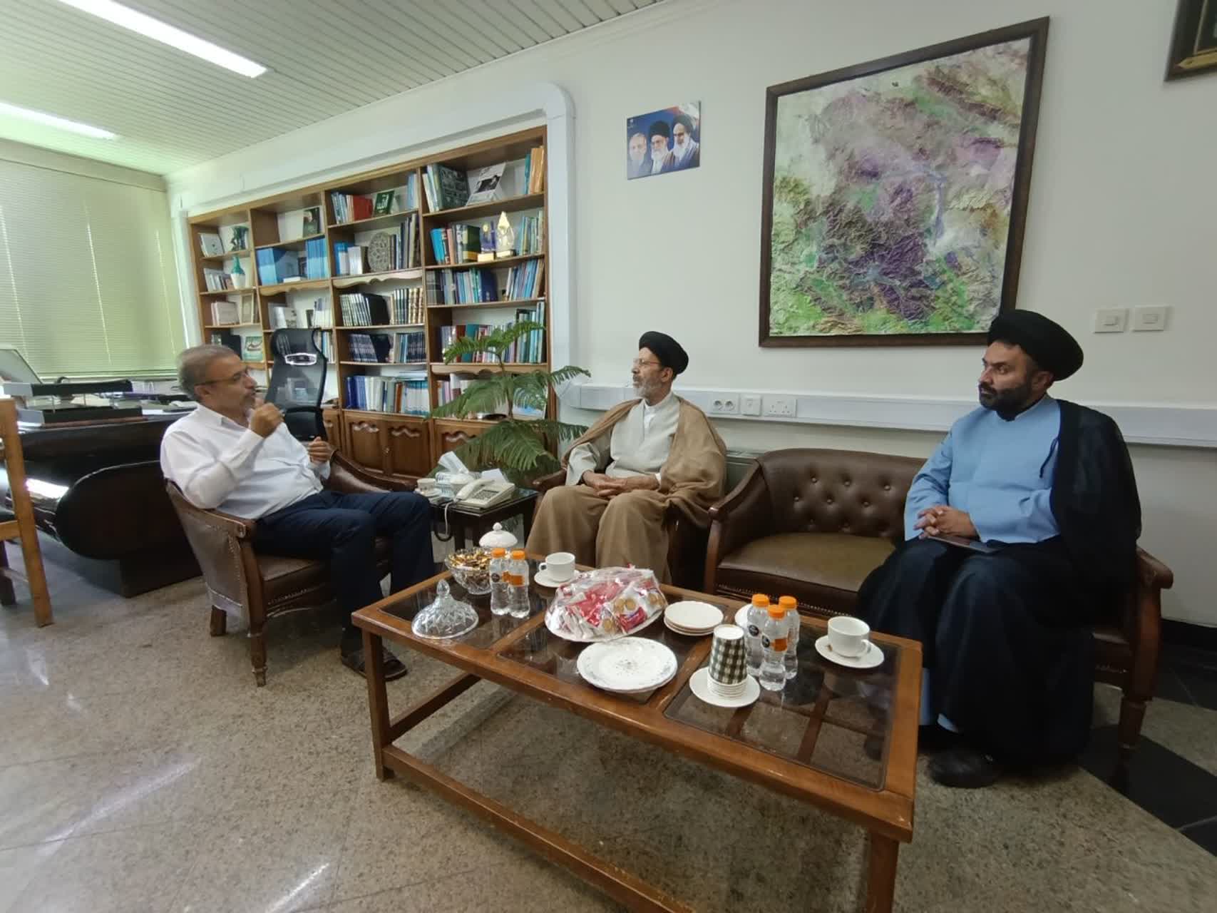 نشست مشترک مدیر ستاد اقامه نماز استان با معاون سیاسی استانداری همدان برگزار شد