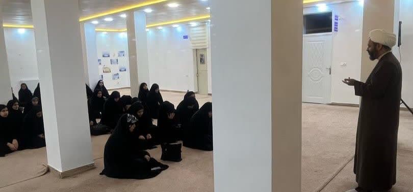 نشستهای تخصصی نماز ویژه دانشجویان، در قالب گفتمانهای نقد نظر و تبیین نماز در استان ایلام برگزار شد
