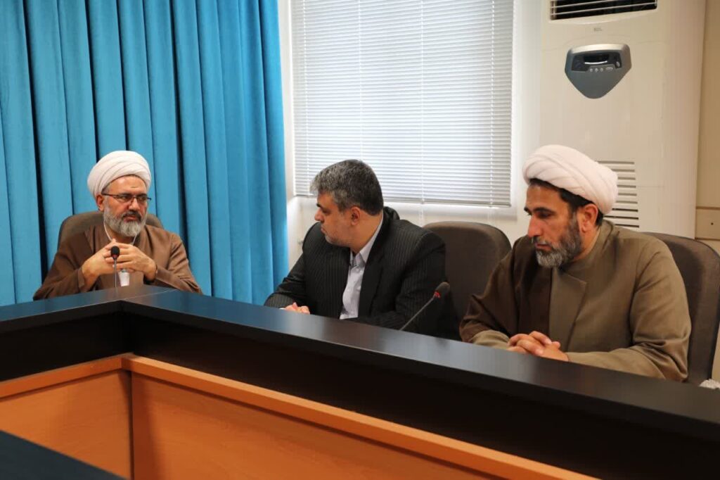 جلسه تعیین حق‌الزحمه ائمه جماعات دستگاه‌های اجرایی آذربایجان‌غربی برگزار شد