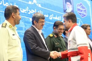 استاندار یزد از مدیر ستاد اقامه نماز استان یزد تجلیل کرد