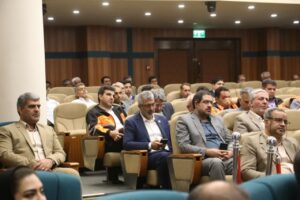 استاندار یزد از مدیر ستاد اقامه نماز استان یزد تجلیل کرد