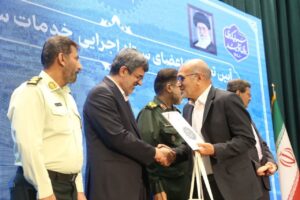 استاندار یزد از مدیر ستاد اقامه نماز استان یزد تجلیل کرد
