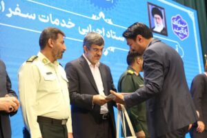 استاندار یزد از مدیر ستاد اقامه نماز استان یزد تجلیل کرد