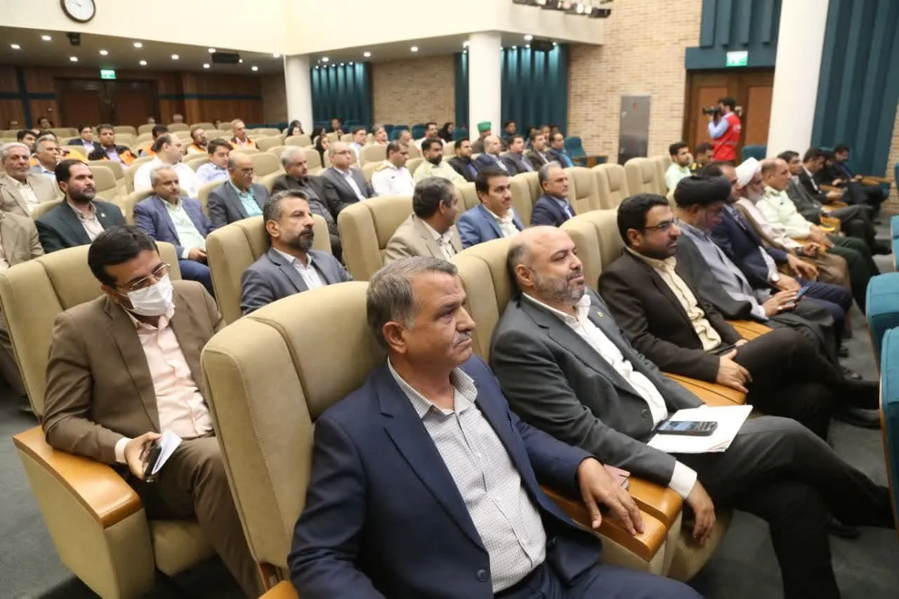 استاندار یزد از مدیر ستاد اقامه نماز استان یزد تجلیل کرد