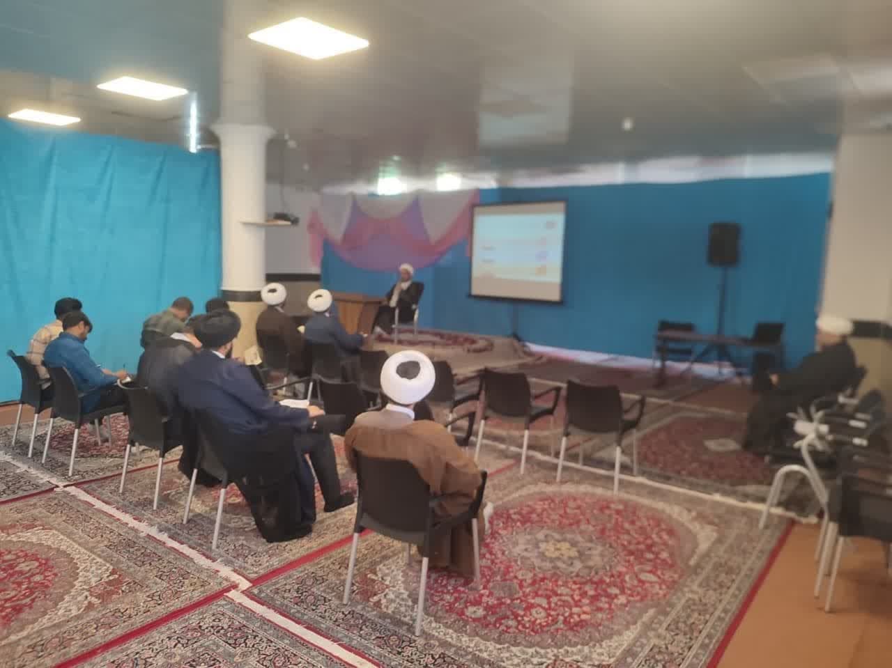 دوره آموزشی 120 ساعته معراج شهرستان گلپایگان اصفهان