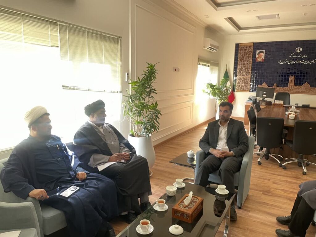 جلسه انعقاد تفاهم نامه بین ستاد اقامه نماز استان یزد و سازمان مدیریت و برنامه ریزی استان برگزار شد.