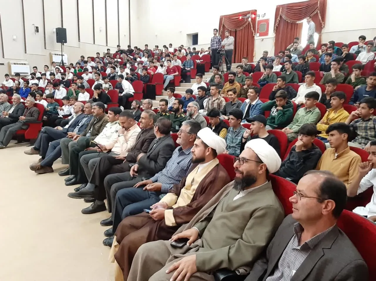 جشن تکلیف و عبادت پسران شهرستان فریدونشهر اصفهان