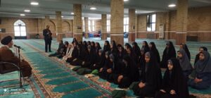 نماینده ولی‌فقیه در آذربایجان غربی میزبان دانش‌آموزان قرآنی و فعالین نماز مدارس سمپاد